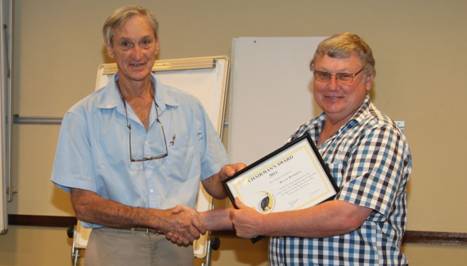 http://www.nacsa.org.za/NACSSA%202011%20Images/Awards%202011/Hugh%20Robberts%5b1%5d.jpg