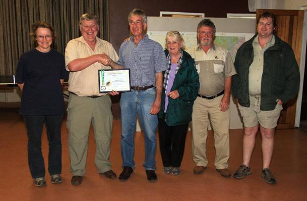 http://www.nacsa.org.za/NACSSA%20pictures%202012/Nacssa%20AGM%20Photos/Awards/IMG_9625.jpg